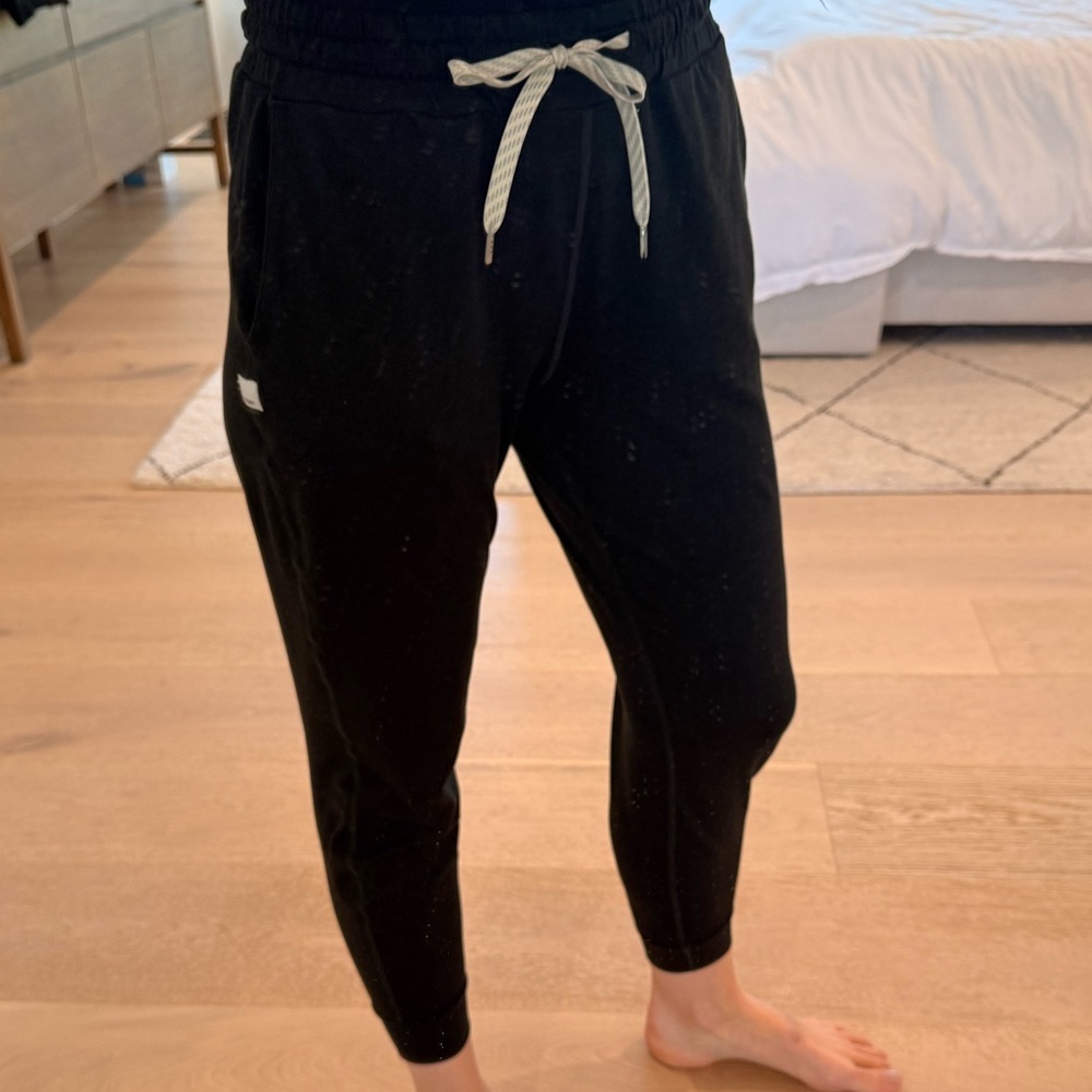 Vuori Black Heather Jogger Pants